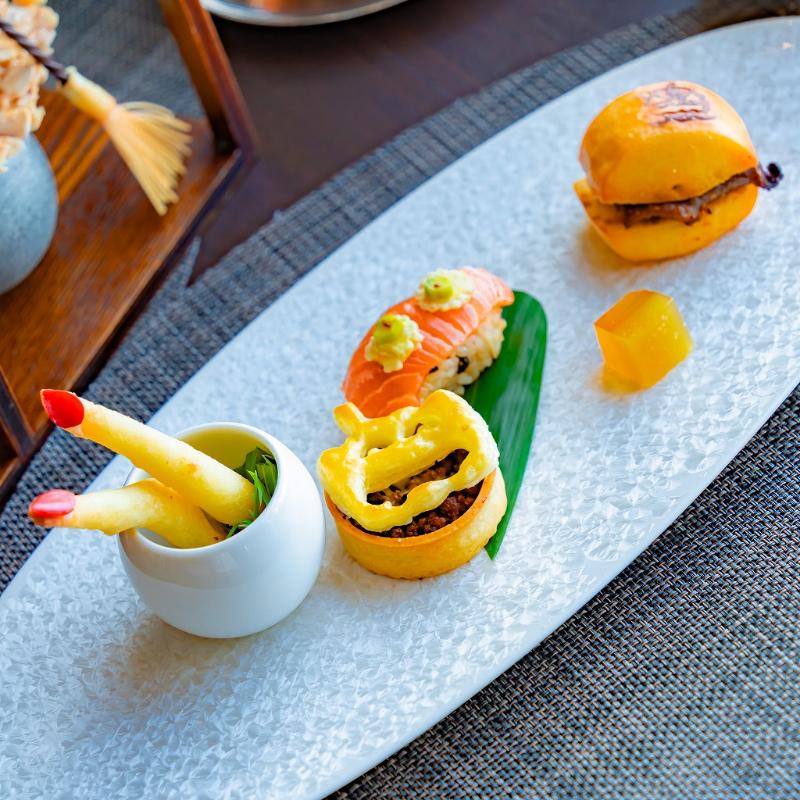 チャイナシャドー／ストリングスホテル東京インターコンチネンタルの美巡アフタヌーンティー ～魔女のスイーツマジック～のスタンドその他プレート1画像