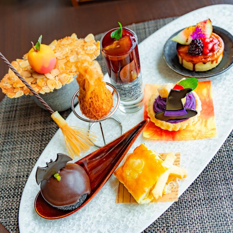 チャイナシャドー／ストリングスホテル東京インターコンチネンタルの美巡アフタヌーンティー ～魔女のスイーツマジック～のスイーツ画像