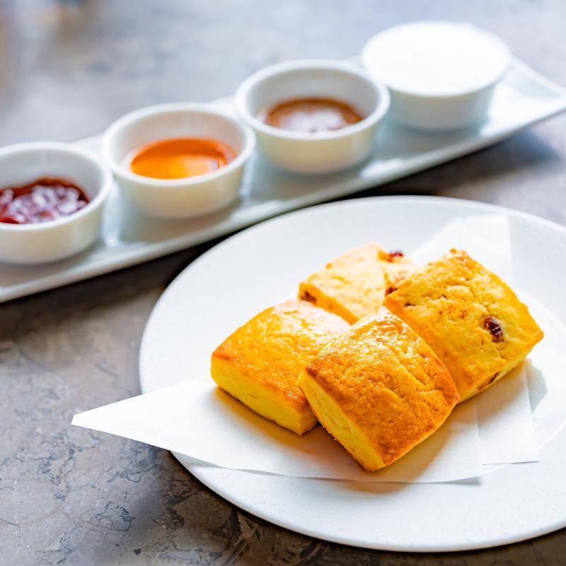 ジャヌ ラウンジ & ガーデンテラス／ジャヌ東京のオータムアフタヌーンティーのスタンドその他プレート1画像