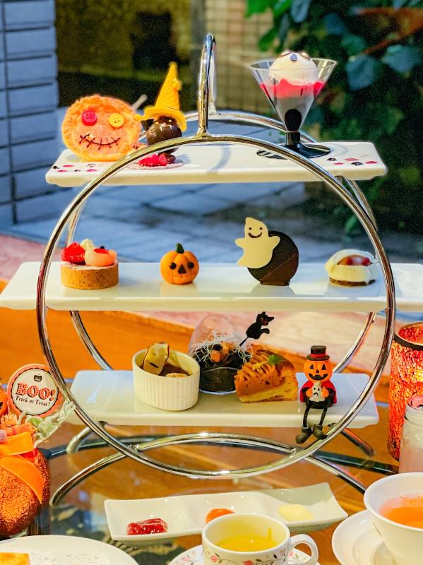 ロビーラウンジ フォンテーヌ／ロイヤルパークホテルのハロウィンアフタヌーンティーのスタンド画像