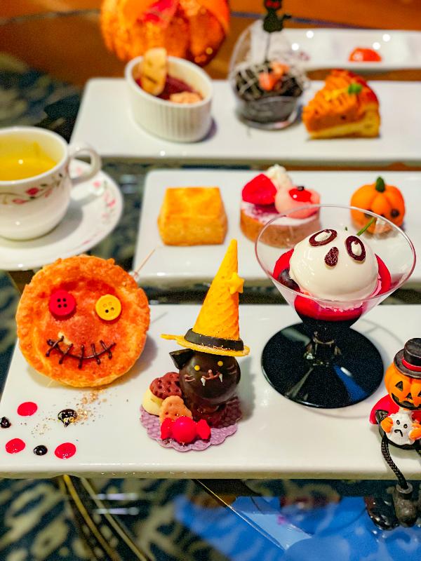 ロビーラウンジ フォンテーヌ／ロイヤルパークホテルのハロウィンアフタヌーンティーのスタンド1段目画像