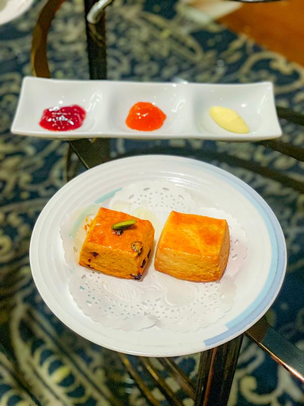 ロビーラウンジ フォンテーヌ／ロイヤルパークホテルのハロウィンアフタヌーンティーのスタンドその他プレート1画像