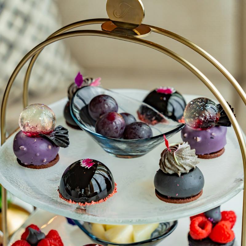 ビュメール／フェアモント東京のゴシックハロウィン アフタヌーンティーのスタンド1段目画像