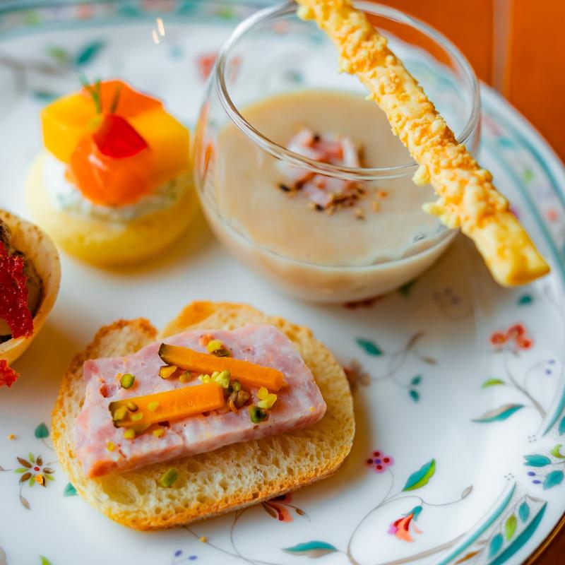 ロビーラウンジ ル・ジャルダン／ホテル椿山荘東京のハロウィンアフタヌーンティーのセイボリー追加1画像