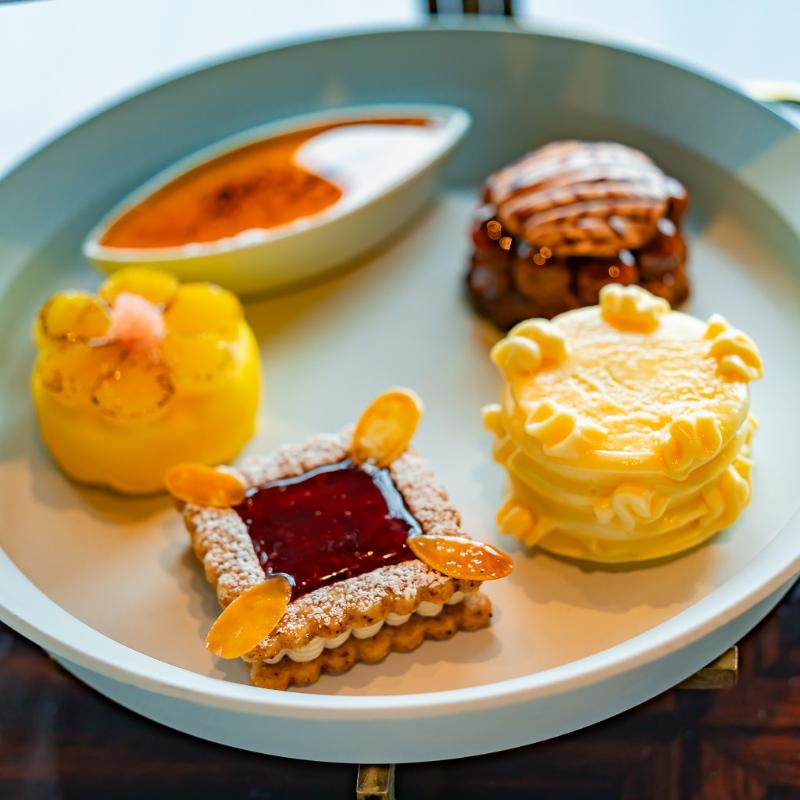 ラウンジバー プリヴェ／パレスホテル東京のアフタヌーンティー "テール エ メール"のスタンド3段目画像