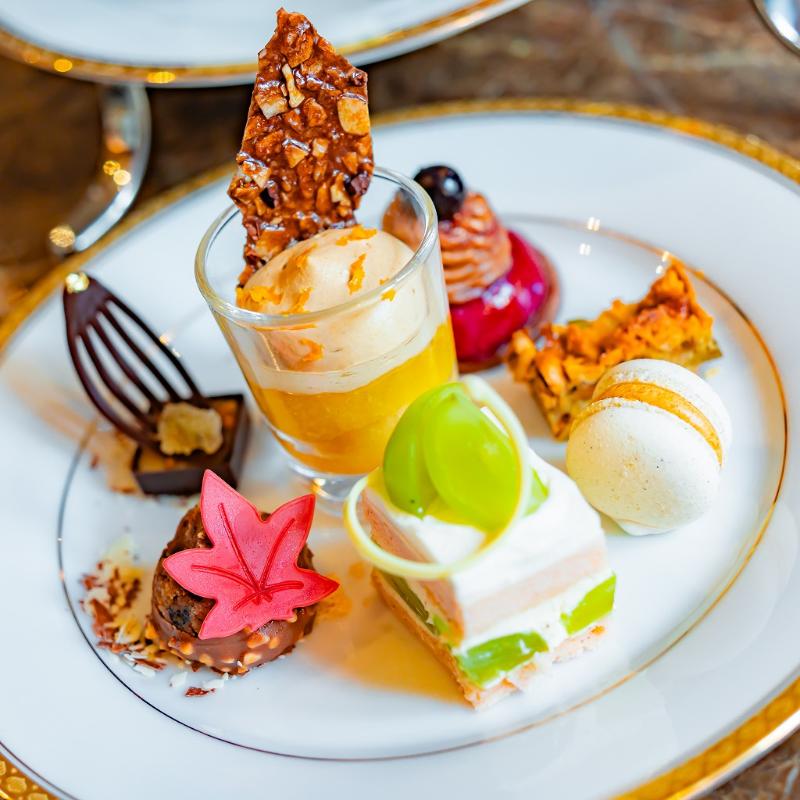 ロビーラウンジ　ラ・テラス／ホテルニューグランドの秋のアフタヌーンティーのスイーツ画像