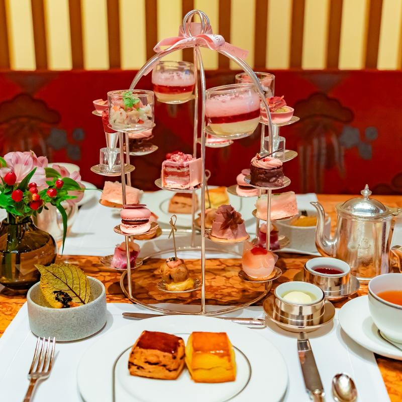 ザ・ロビー／ザ・ペニンシュラ東京のザ・ペニンシュラ・イン・ピンク アフタヌーンティーのスタンド画像