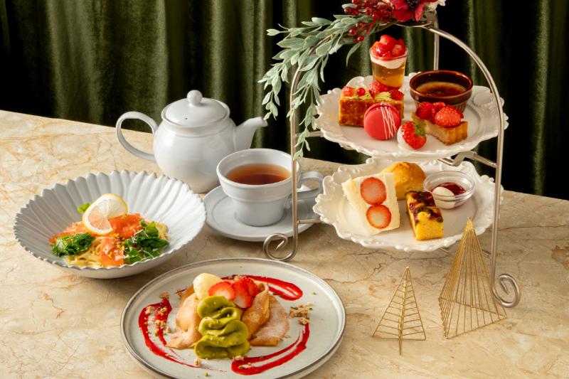 苺とピスタチオのアフタヌーンティーセットの画像1