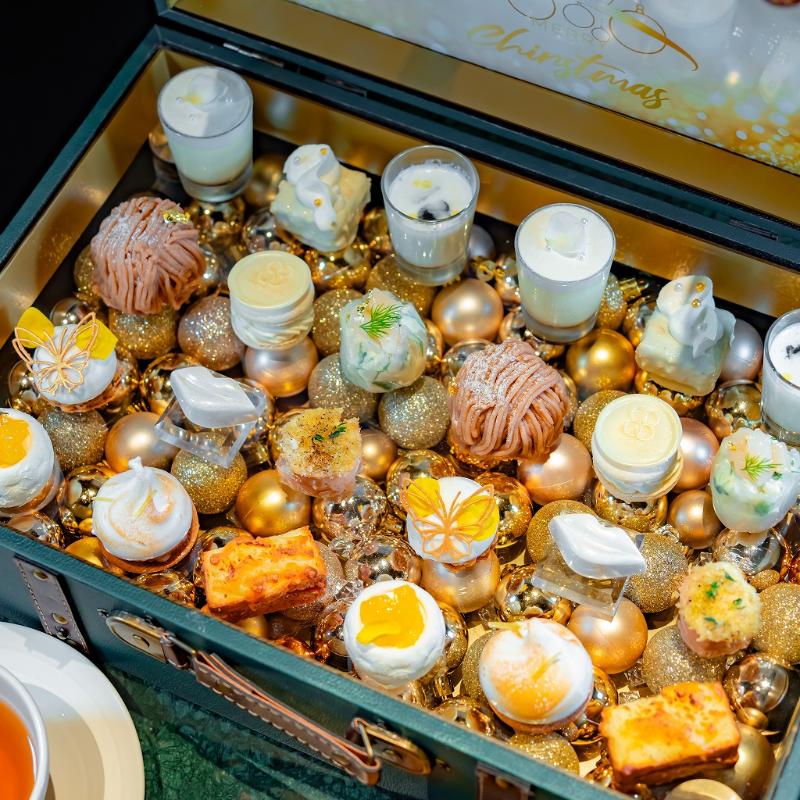 Constellation.のトランク型 Constellation. Afternoon Tea “Cristal Noël” ― 白と黄金の聖夜讃歌 ―のスタンド1段目画像