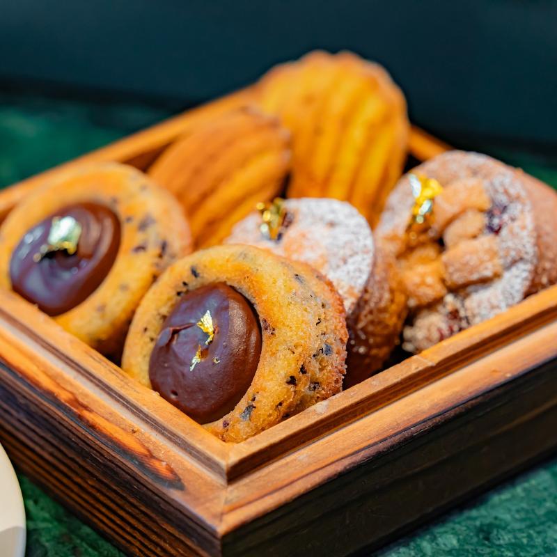 Constellation.のトランク型 Constellation. Afternoon Tea “Cristal Noël” ― 白と黄金の聖夜讃歌 ―のスタンド2段目画像