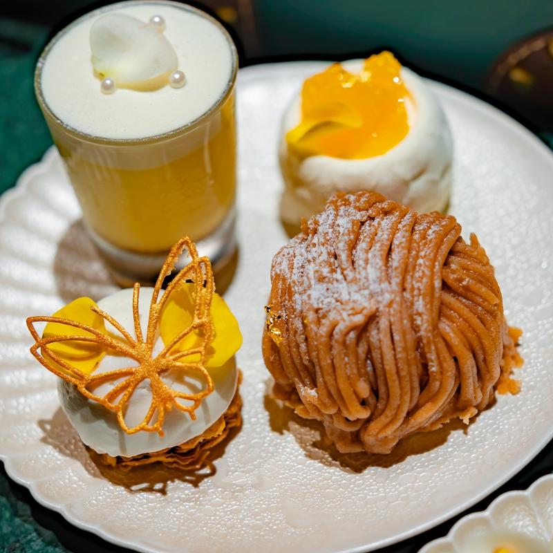 Constellation.のトランク型 Constellation. Afternoon Tea “Cristal Noël” ― 白と黄金の聖夜讃歌 ―のスイーツ追加1画像