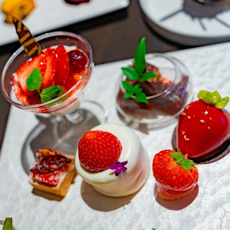 Restaurant＆Bar TIDE TABLE Shiomi／東京ベイ潮見プリンスホテルのいちごアフタヌーンティー～Strawberry Symphony～のスイーツ画像