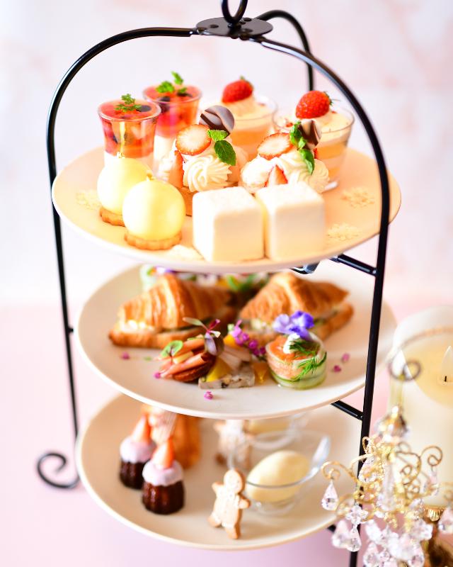 Winter Afternoon Tea “White×Strawberry”の画像1