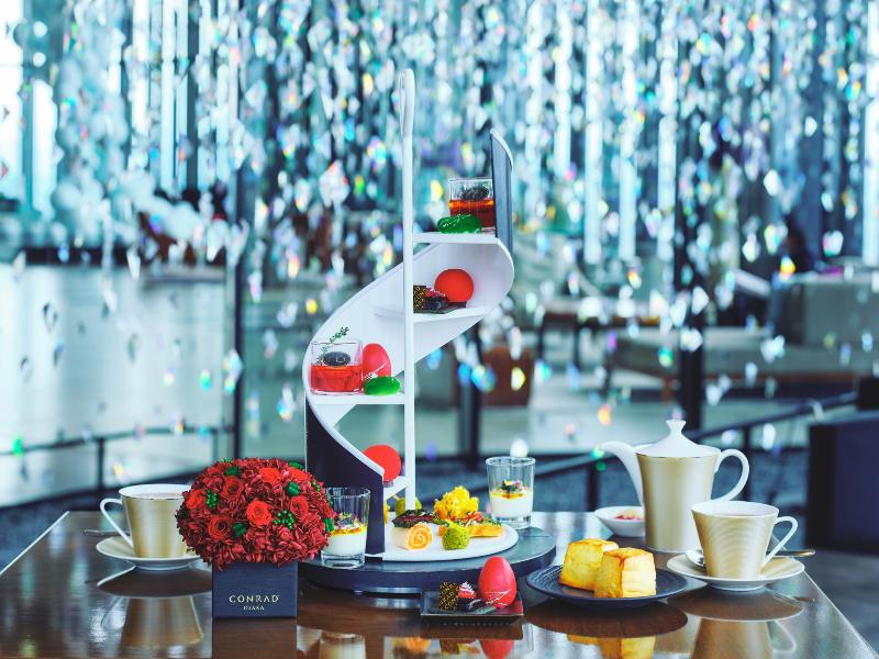 コンラッド大阪×ニコライ バーグマン フラワーズ & デザイン 「Blooms & Bites」ストロベリーアフタヌーンティーの画像1