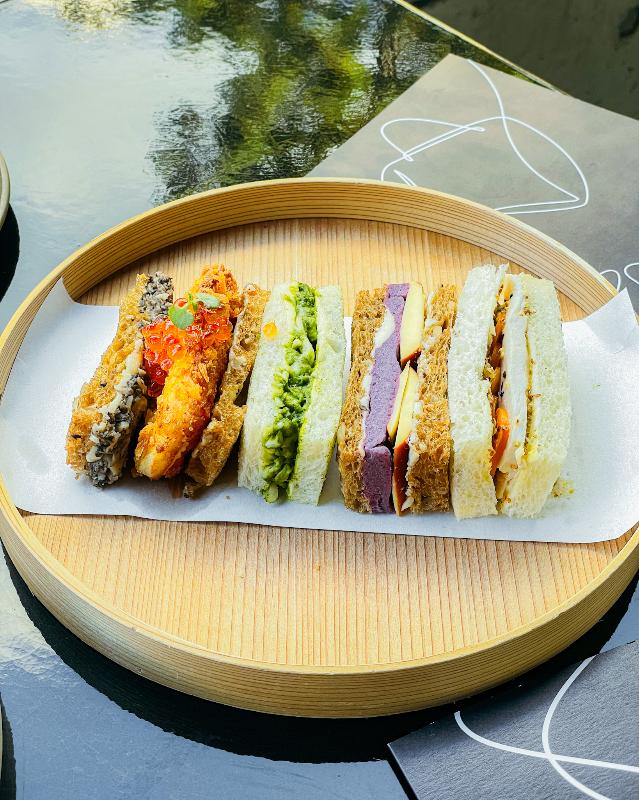 Jean-Georges at The Shinmonzen／The Shinmonzenの栗と柿のアフタヌーンティーのスタンド2段目画像