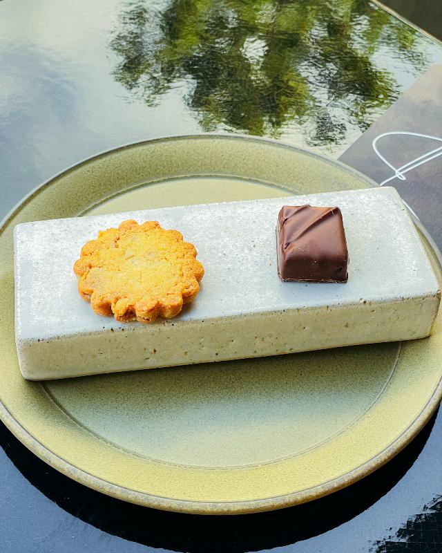 Jean-Georges at The Shinmonzen／The Shinmonzenの栗と柿のアフタヌーンティーのスタンドその他プレート2画像