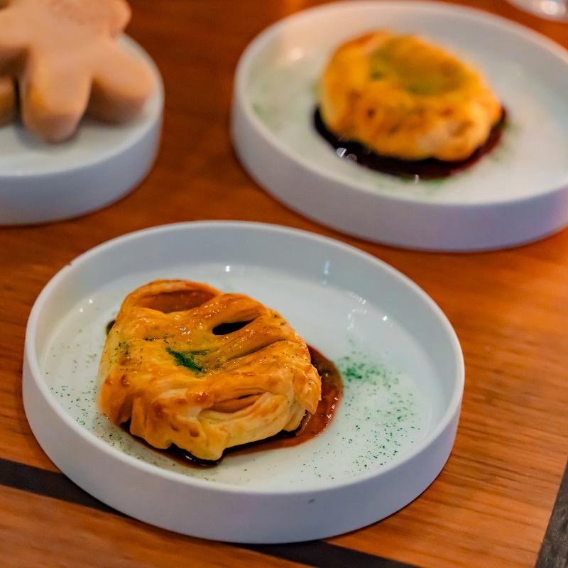 ザ ラウンジ／フォーシーズンズホテル東京大手町のフェスティブアフタヌーンティーのスタンドその他プレート2画像