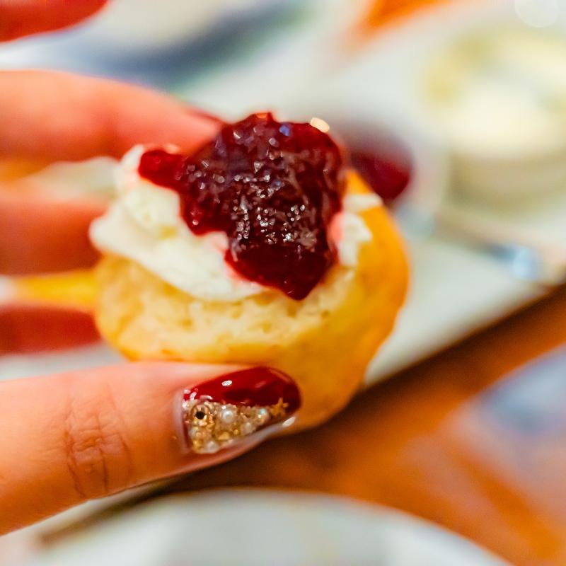 ザ ラウンジ／フォーシーズンズホテル東京大手町のフェスティブアフタヌーンティーのスコーン追加1画像