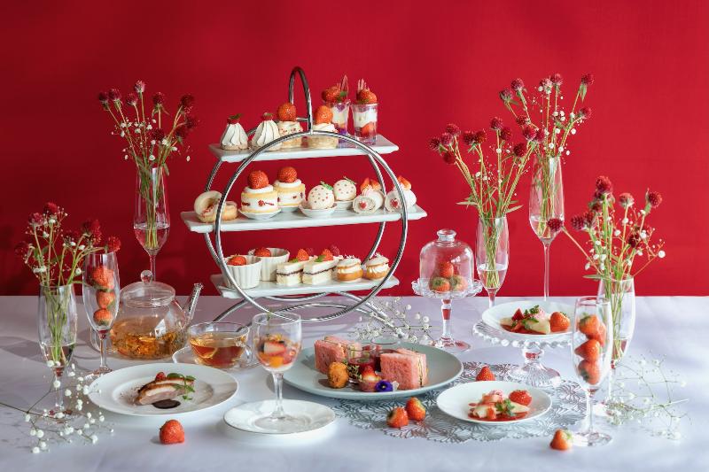 あまおう苺アフタヌーンティーセット ～雪どけストロベリー～の画像1