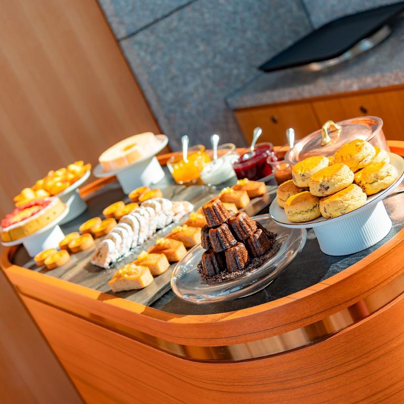 ピークラウンジ／パークハイアット東京のアフタヌーンティーのスタンドその他プレート2画像