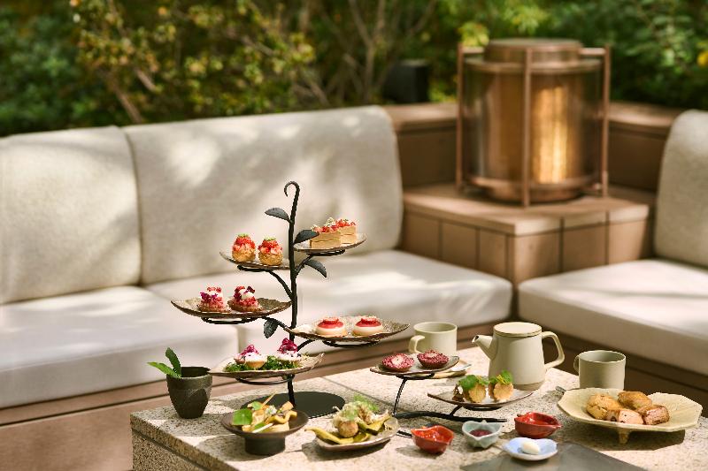 いちごと冬野菜のアフタヌーンティーの画像1