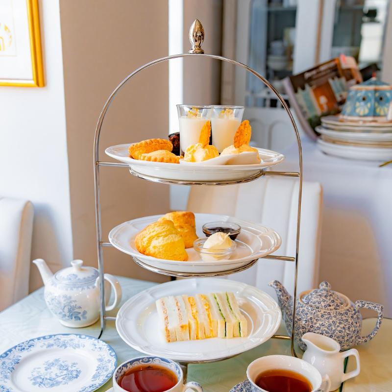 JURI’S TEA ROOMのジュリスフルアフタヌーンティーのスタンド画像