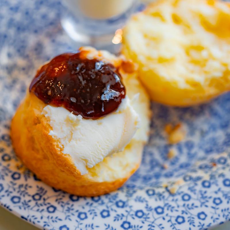 JURI’S TEA ROOMのジュリスフルアフタヌーンティーのスコーン追加1画像