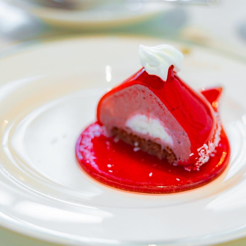 ザ・カハラ・ラウンジ／ザ・カハラ・ホテル＆リゾート横浜のクリスマスアフタヌーンティーのスイーツ追加2画像