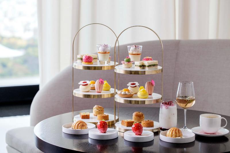 ウィンターストロベリーアフタヌーンティーの画像1