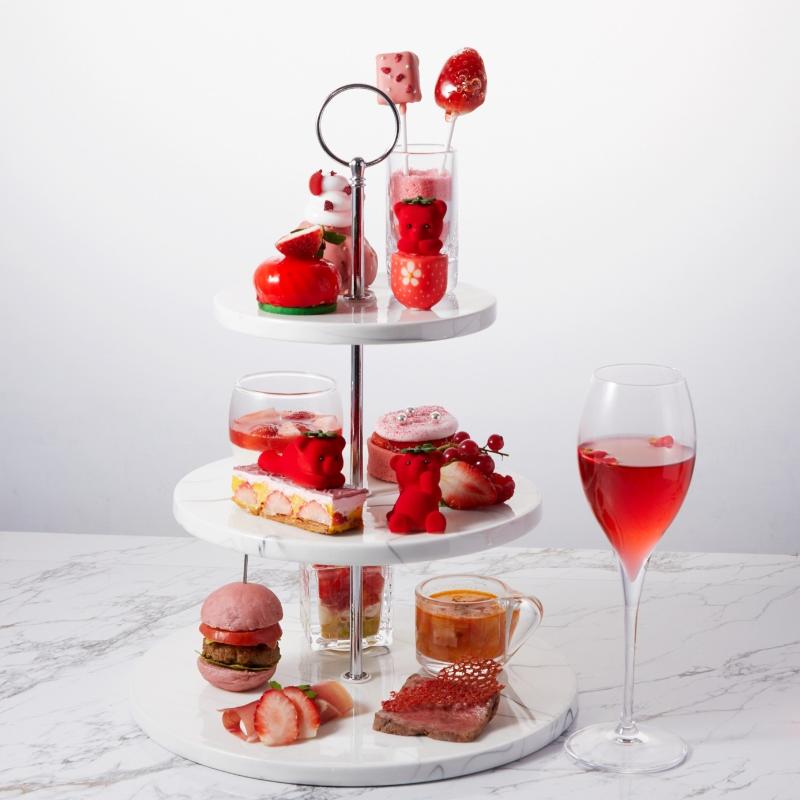 アフタヌーンティー"苺尽くし 2026"の画像1