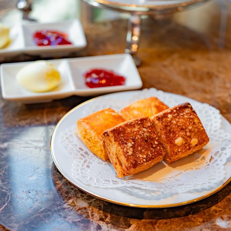 ロビーラウンジ　ラ・テラス／ホテルニューグランドの苺のアフタヌーンティーのスタンドその他プレート1画像