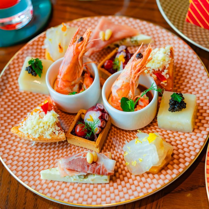 オリエンタルラウンジ／マンダリン オリエンタル 東京のクリスマスプレミアムアフタヌーンティーのスタンド3段目画像