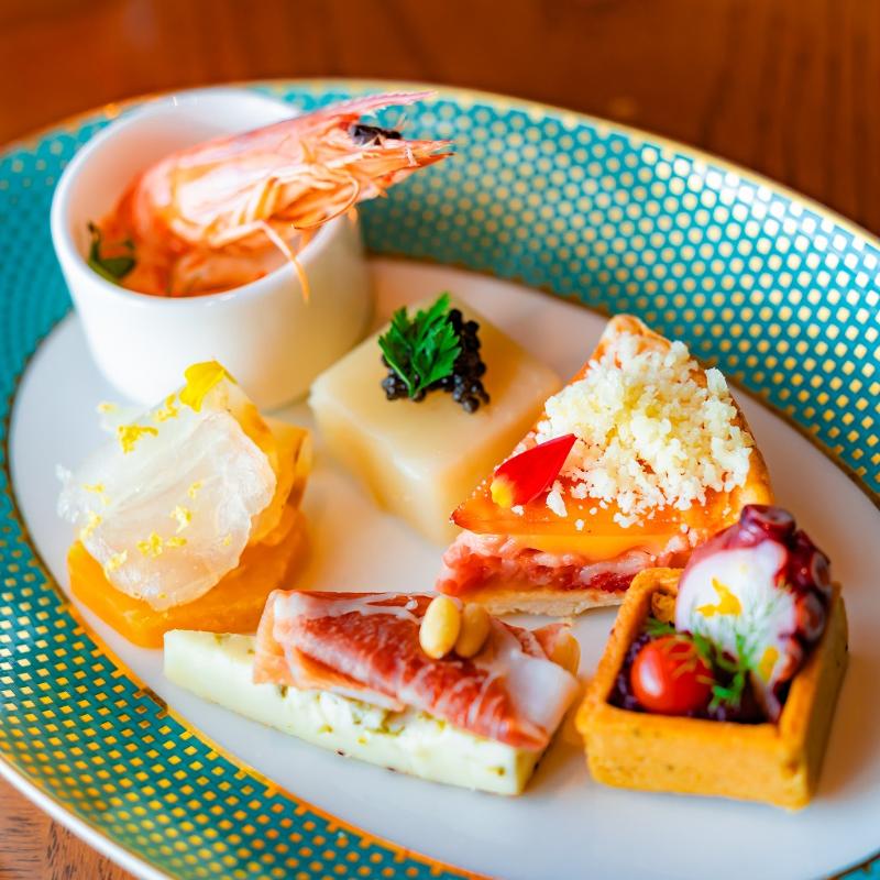 オリエンタルラウンジ／マンダリン オリエンタル 東京のクリスマスプレミアムアフタヌーンティーのセイボリー画像