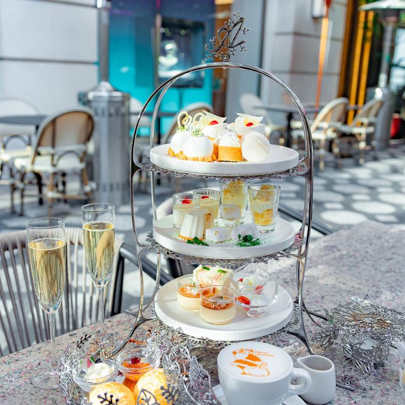 アニヴェルセルカフェ 表参道のWhite Christmas アフタヌーンティーのスタンド画像