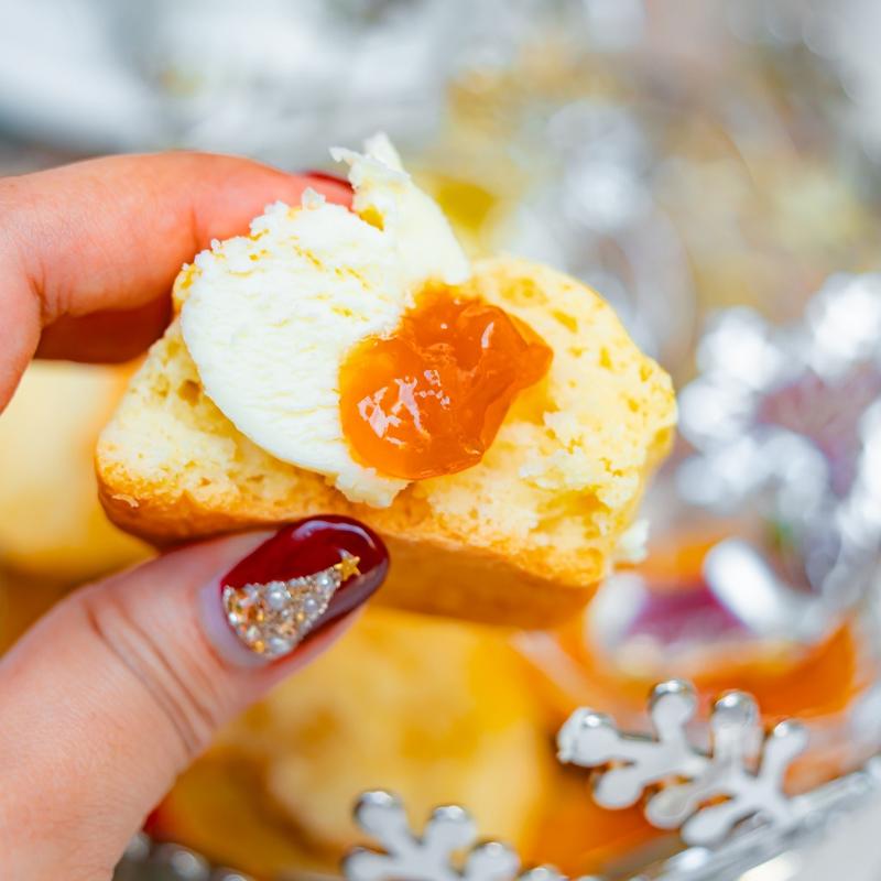 アニヴェルセルカフェ 表参道のWhite Christmas アフタヌーンティーのスコーン追加1画像