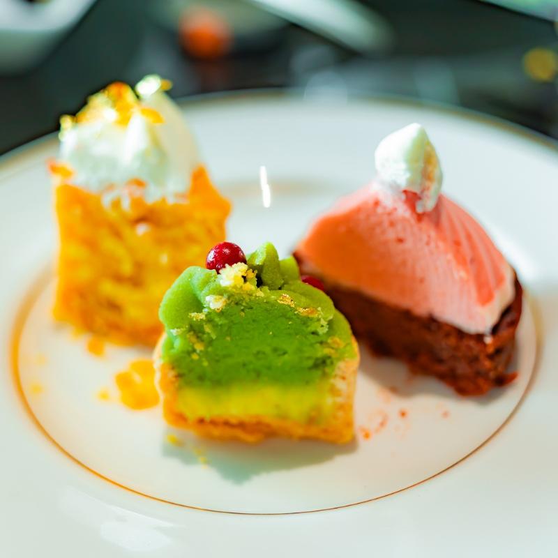 クラブラウンジ／ザ・リッツ・カールトン東京のフェスティブモーメンツアフタヌーンティーのスイーツ追加1画像