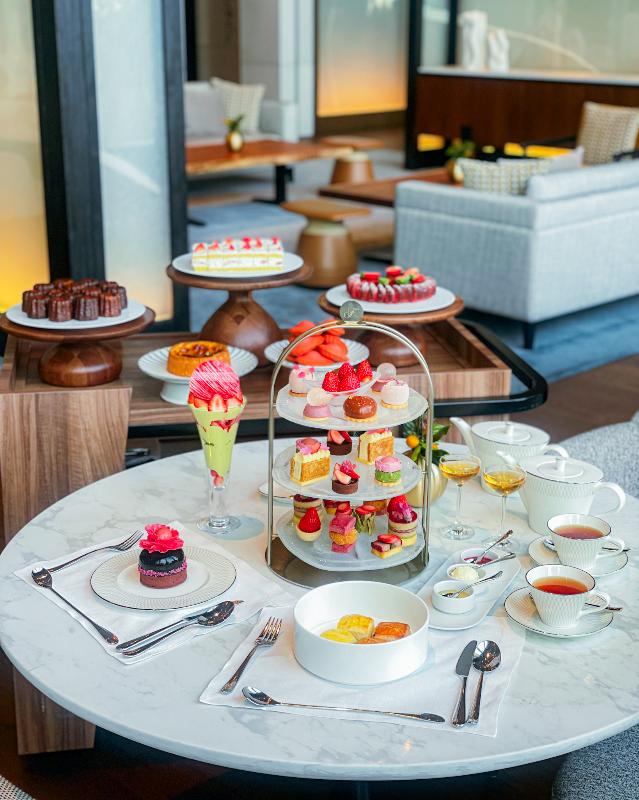 ビュメール／フェアモント東京のいちごのフラワーブーケアフタヌーンティーのアフタヌーンティー画像