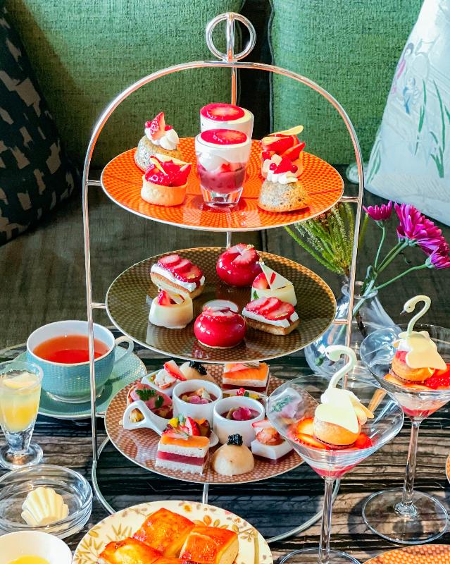 オリエンタルラウンジ／マンダリン オリエンタル 東京のストロベリーアフタヌーンティーのスタンド画像