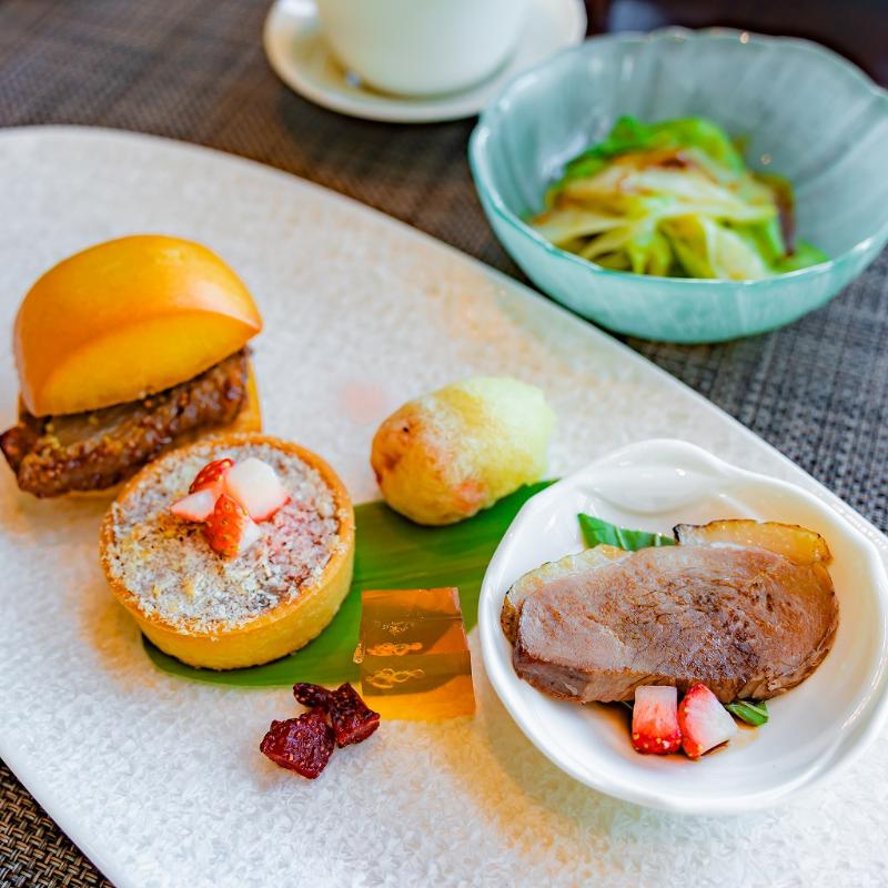 チャイナシャドー／ストリングスホテル東京インターコンチネンタルのストロベリーチャイニーズアフタヌーンティーのセイボリー画像