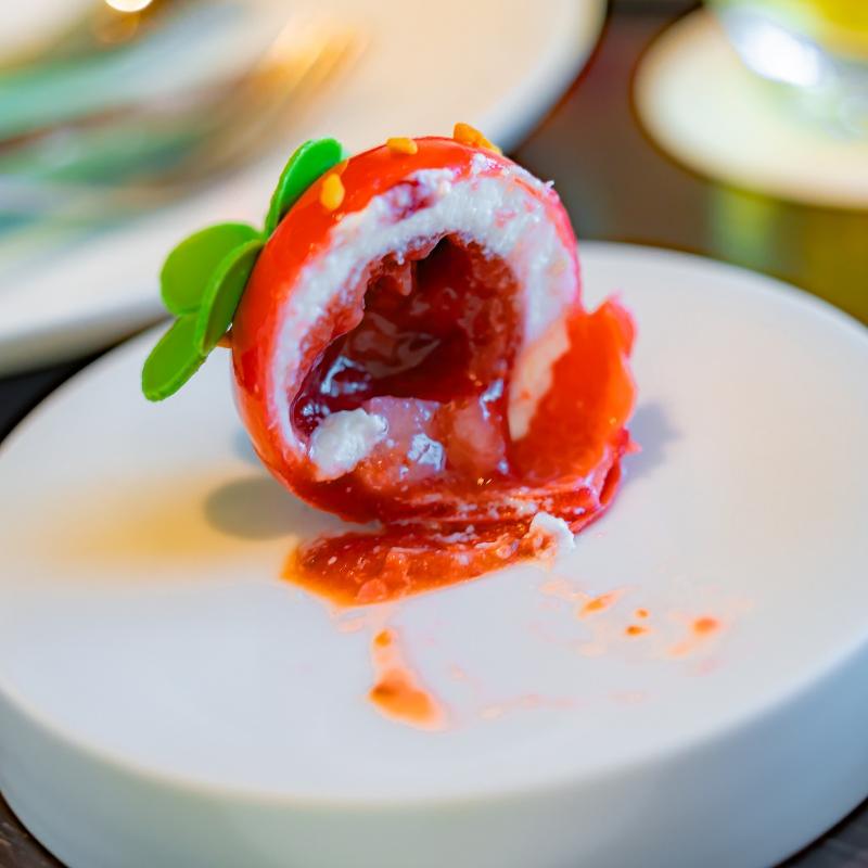 ザ ラウンジ／フォーシーズンズホテル東京大手町のウィンターストロベリーアフタヌーンティーのスイーツ追加2画像