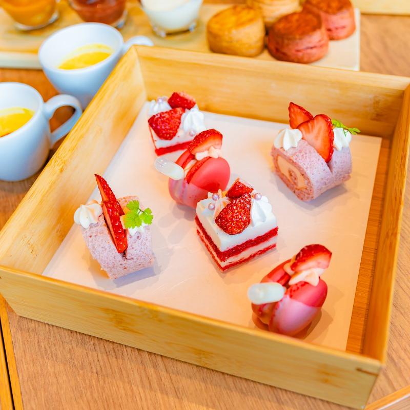 バーラウンジ シルバ／ヒルトン東京ベイのストロベリーアフタヌーンティーのアフタヌーンティー画像2