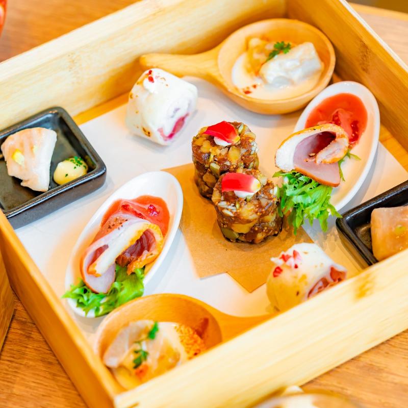 バーラウンジ シルバ／ヒルトン東京ベイのストロベリーアフタヌーンティーのスタンド3段目画像