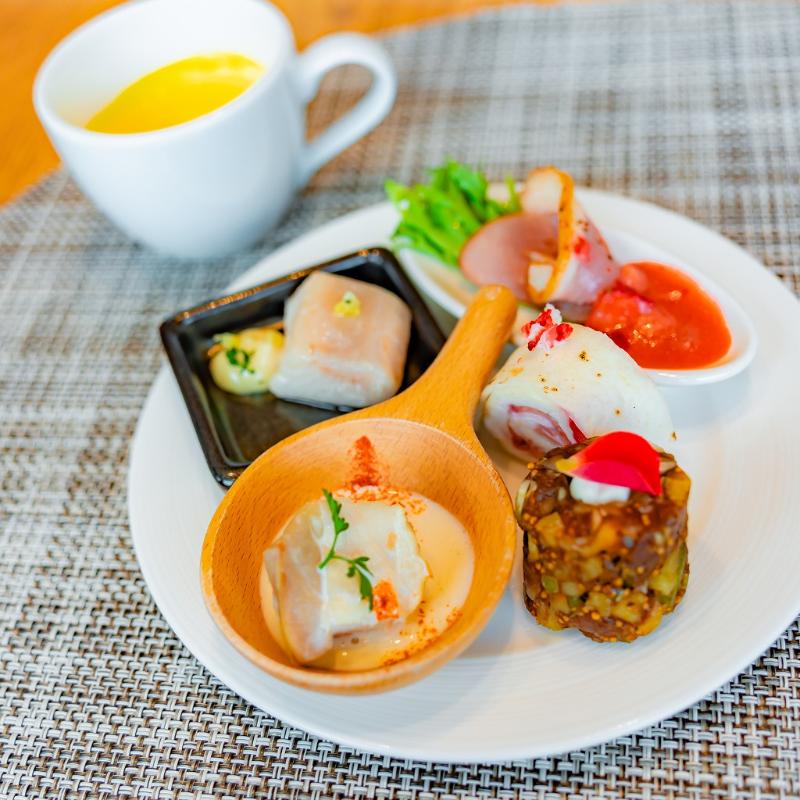 バーラウンジ シルバ／ヒルトン東京ベイのストロベリーアフタヌーンティーのセイボリー画像