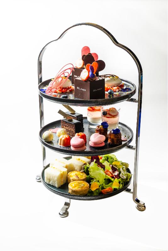 バレンタイン限定 スペシャルアフタヌーンティーの画像1