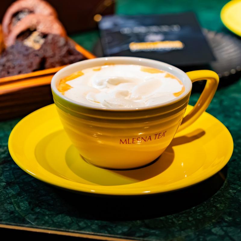 Constellation.のトランク型 Constellation. “Black Swan” Afternoon Tea ― 光から闇 へ、羽音のように移ろう12の瞬間 ―の飲み物画像