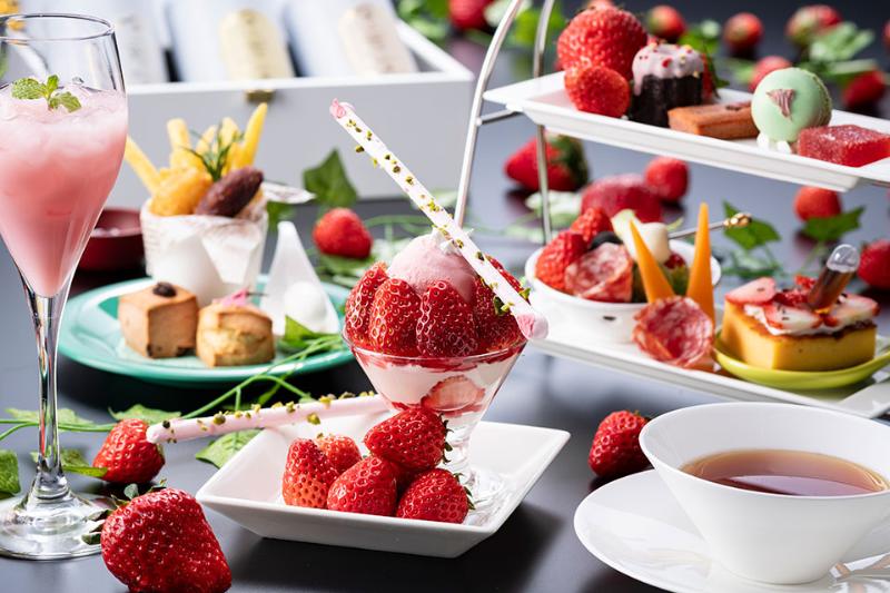 いちごと桜のアフタヌーンティーの画像1