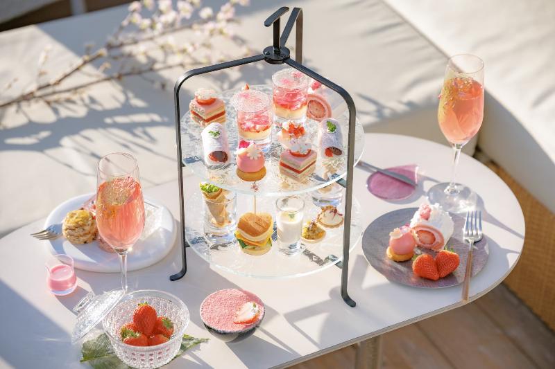 桜いちごのアフタヌーンティーの画像1