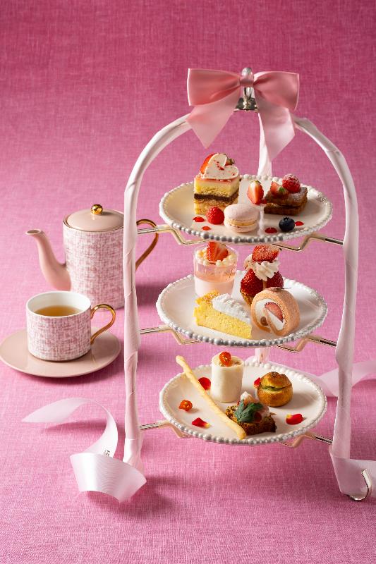 苺と桜のアフタヌーンティーセットの画像1