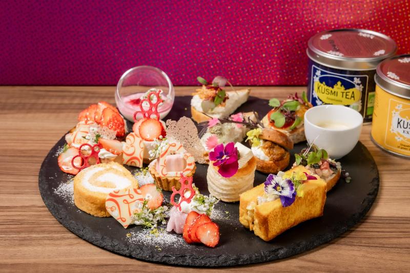 フロマージュ・タルティーヌ＆ミニャルディーズ 「The Pink Fromage Table」の画像1