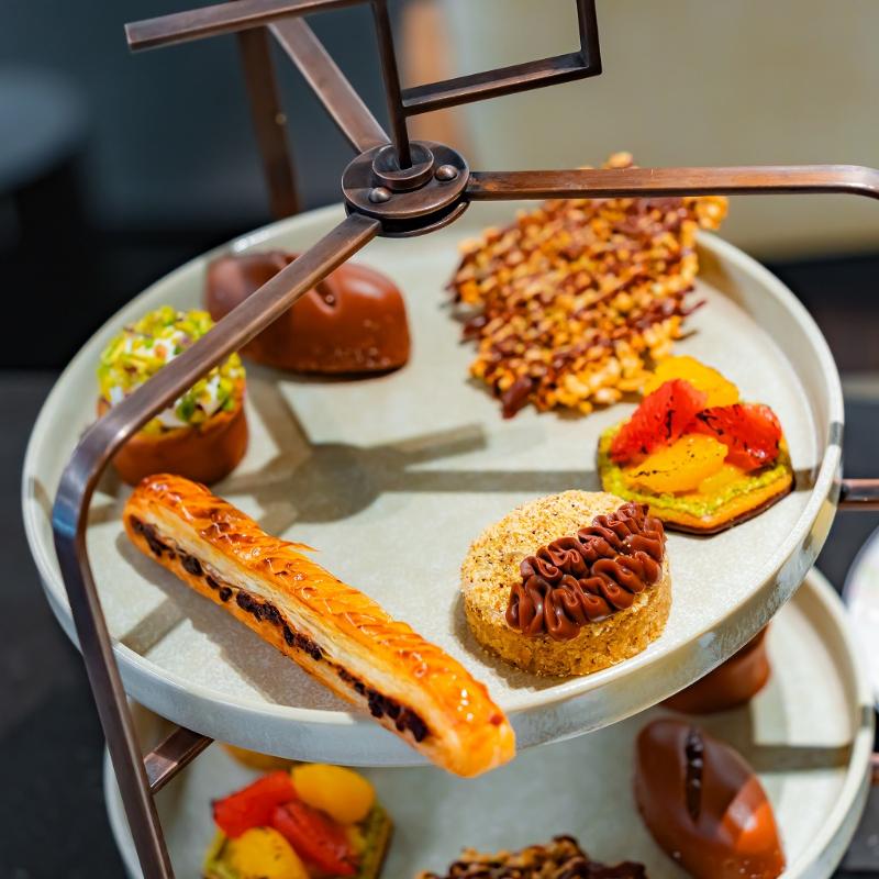 ル・ショコラ・アラン・デュカス 東京工房のル・グテのスタンド1段目画像